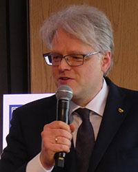 在日リトアニア共和国特命全権大使　オーレリウス・ジーカス様